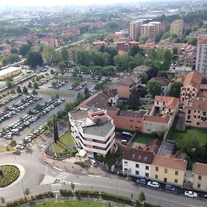 St John Aparthotel
