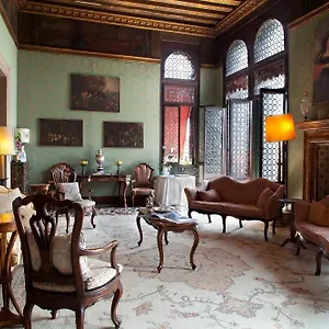 Palazzetto Pisani Grand Canal 4*, Venezia Italia